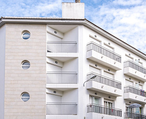 APARTAMENTOS SORRABONA 3*