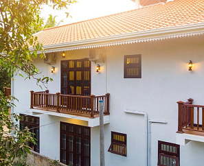 AURA BY EPIC COLLECTION 