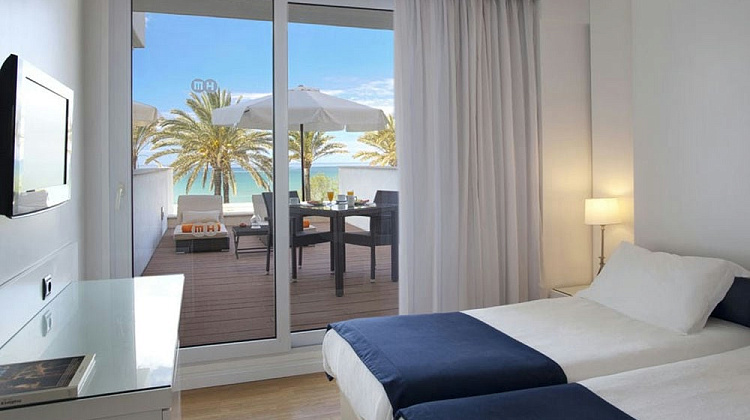 Double Frontal Sea View