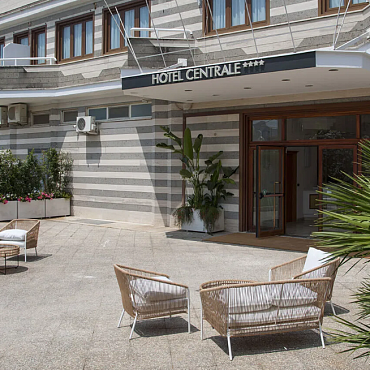 CENTRALE SABAUDIA HOTEL 4*