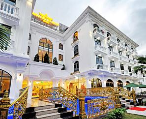  CROWN NGUYEN HOANG NHA TRANG 3*