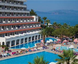 BATIHAN BEACH RESORT & SPA 4*