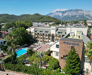 AMBASSADOR PLAZA HOTEL 4*