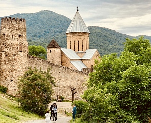 ДУХ ГОР – ФОТО-ТУР ПО САМЫМ ИНСТАГРАМНЫМ МЕСТАМ ВОЕННО-ГРУЗИНСКОЙ ДОРОГИ